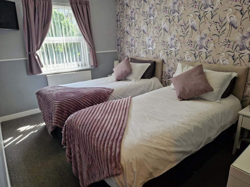 Rm 4 - twin beds-min